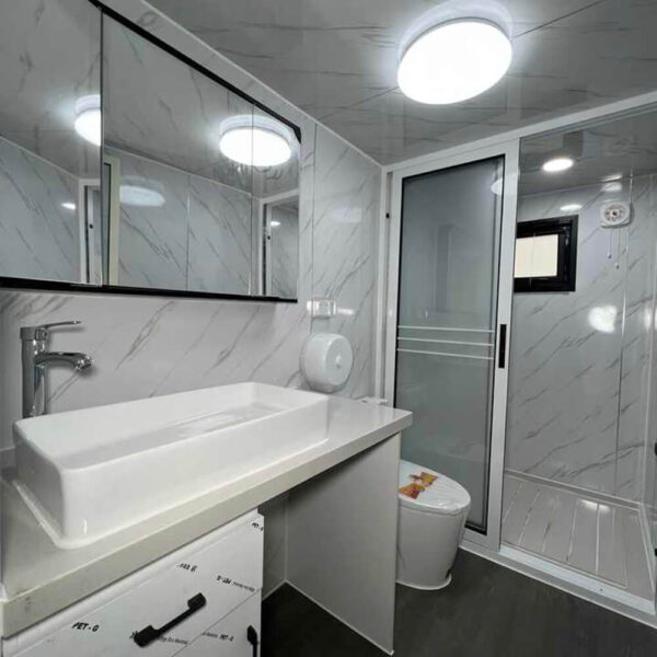 expandable house container interior